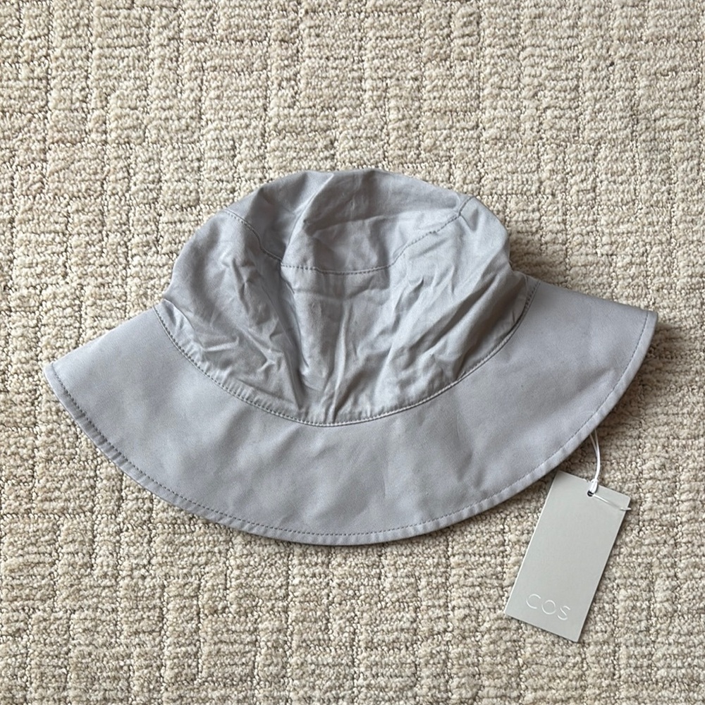 🆕 COS grey sun hat
